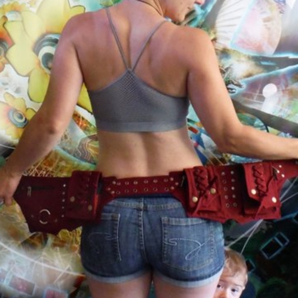 Plus size utility festival pocket belt in Black